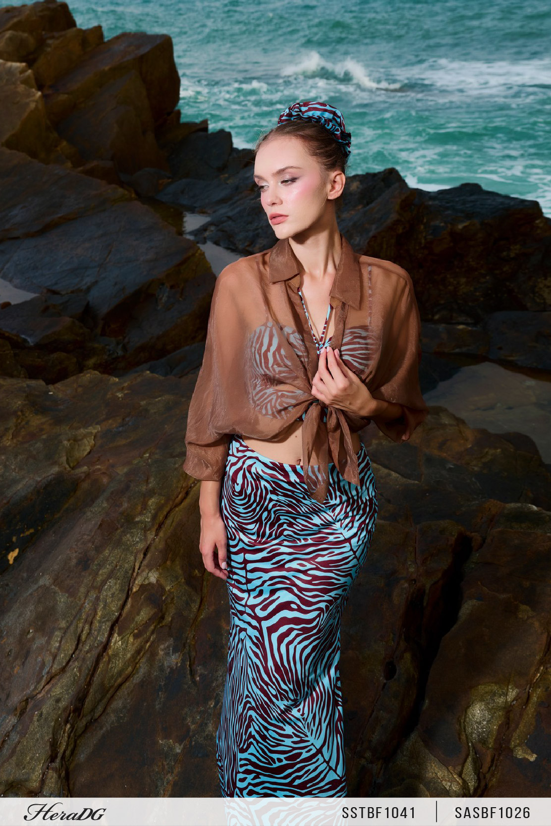 Ảnh của Áo sơ mi dáng croptop